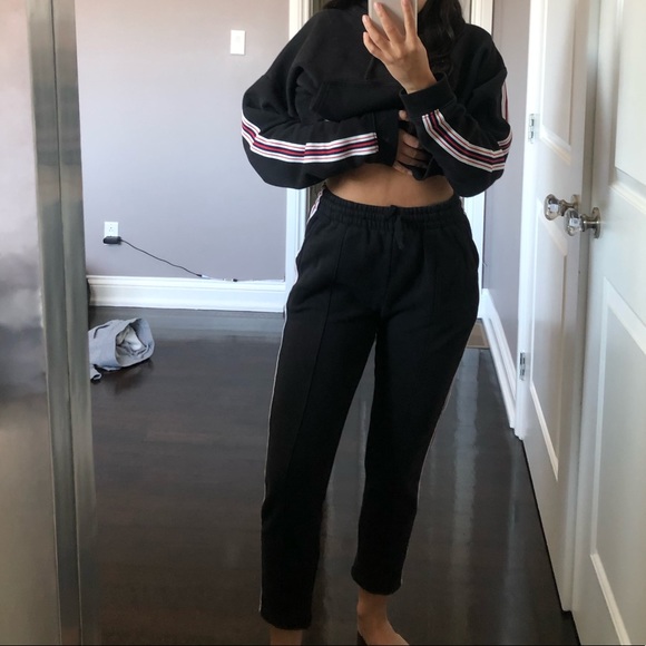 Aritzia/TNA black sweatpants - Picture 5 of 6